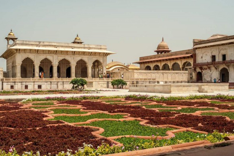 Geotours Taj Mahal Fort Agra India_cd7b0_lg.jpg